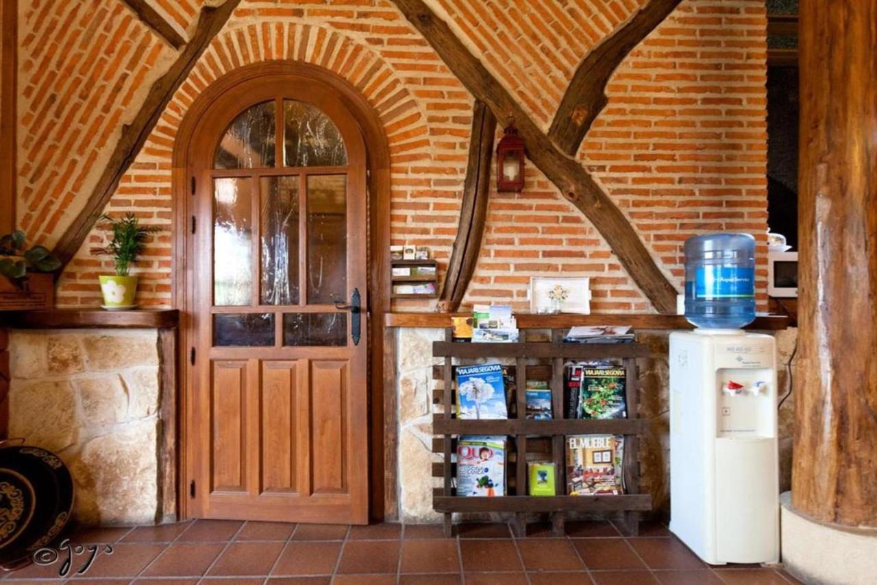 Gasthaus El Camino Real Villovela de Pirón Exterior foto
